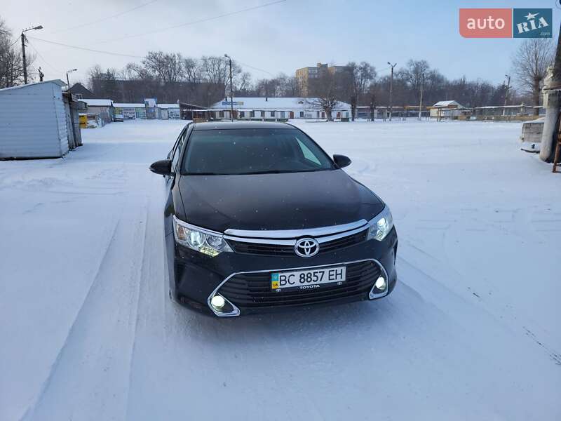 Toyota Camry 2015