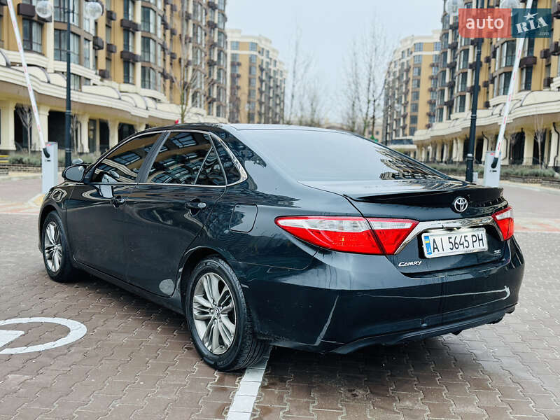 Седан Toyota Camry 2014 в Києві