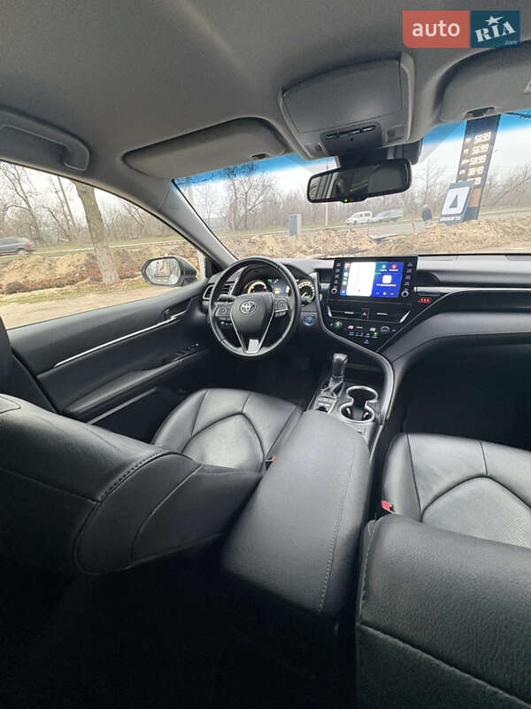 Седан Toyota Camry 2021 в Запоріжжі