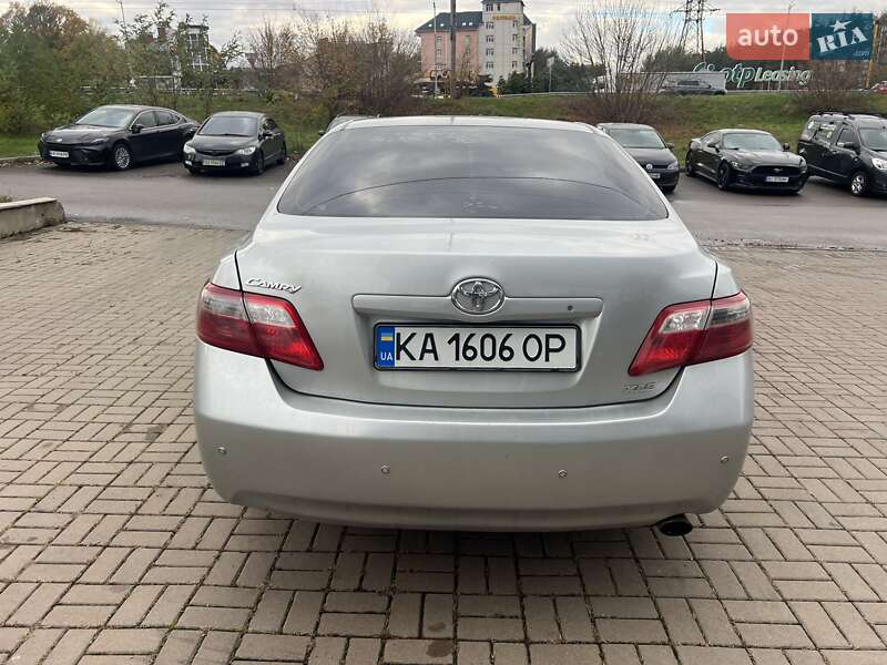 Седан Toyota Camry 2008 в Києві