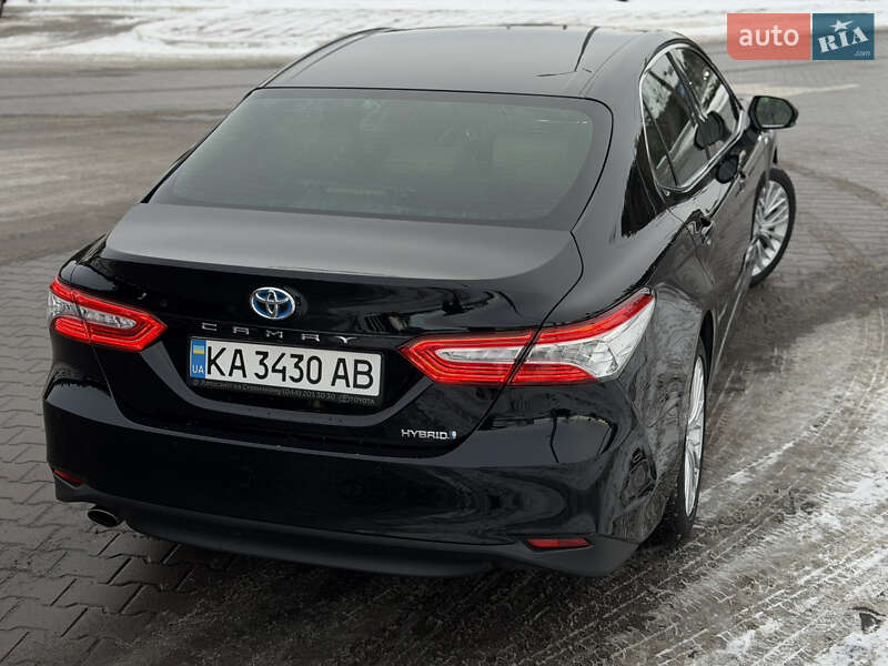 Седан Toyota Camry 2019 в Киеве фото 10 Седан Toyota Camry 2019 в Киеве