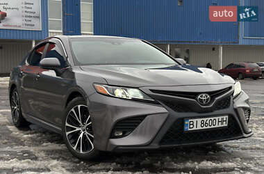 Седан Toyota Camry 2018 в Кременчуці