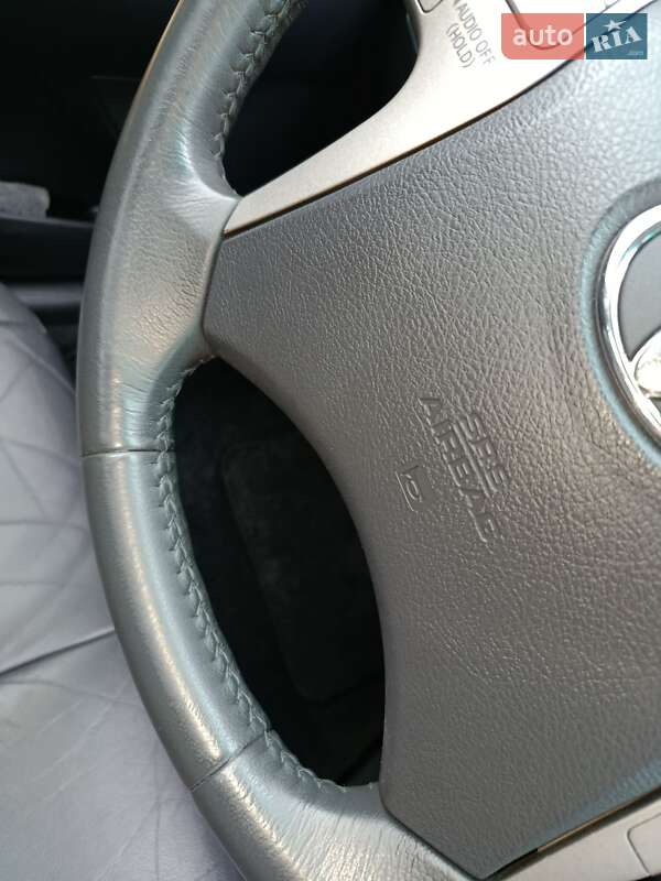 Седан Toyota Camry 2006 в Харькове