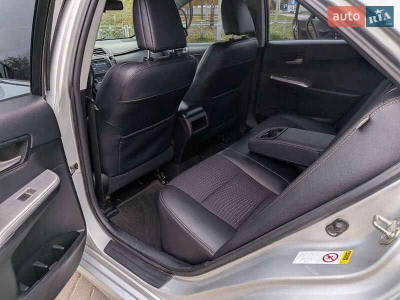 Седан Toyota Camry 2014 в Харькове