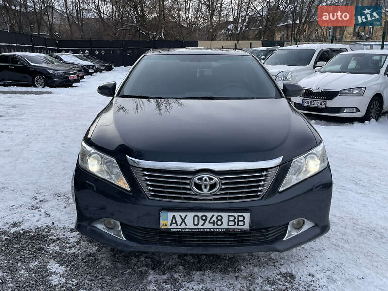 Седан Toyota Camry 2013 в Киеве фото 2 Седан Toyota Camry 2013 в Киеве