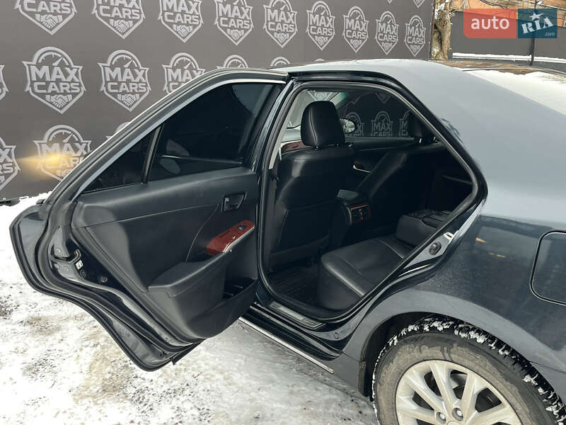 Седан Toyota Camry 2013 в Киеве фото 10 Седан Toyota Camry 2013 в Киеве