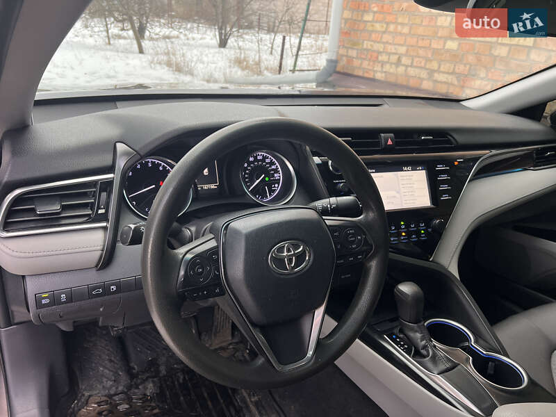 Седан Toyota Camry 2018 в Киеве фото 4 Седан Toyota Camry 2018 в Киеве