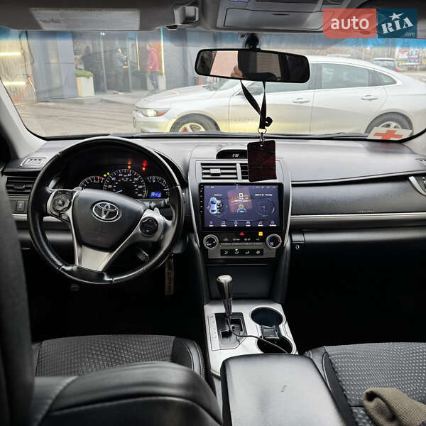 Седан Toyota Camry 2013 в Киеве фото 13 Седан Toyota Camry 2013 в Киеве