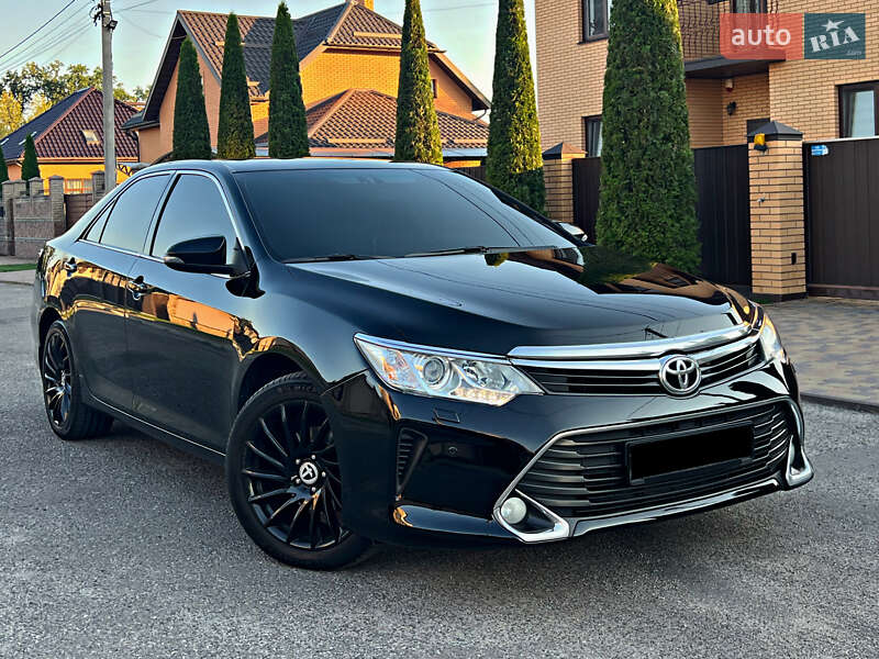 Toyota Camry 2016