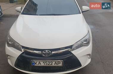 Седан Toyota Camry 2017 в Киеве