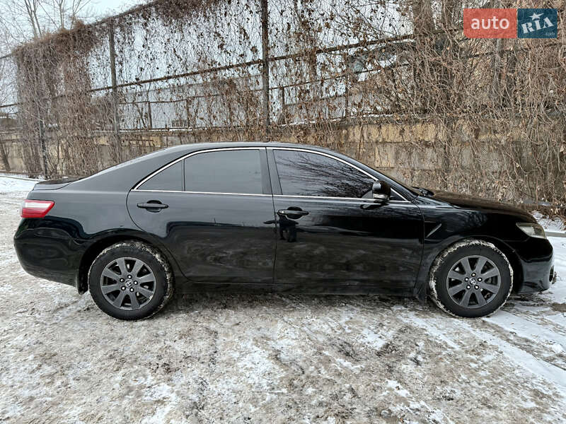 Седан Toyota Camry 2009 в Києві