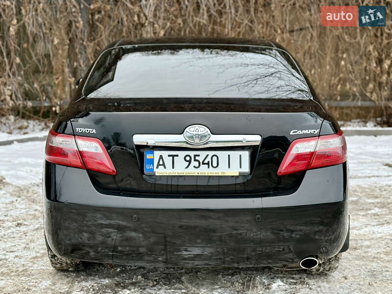 Седан Toyota Camry 2009 в Києві