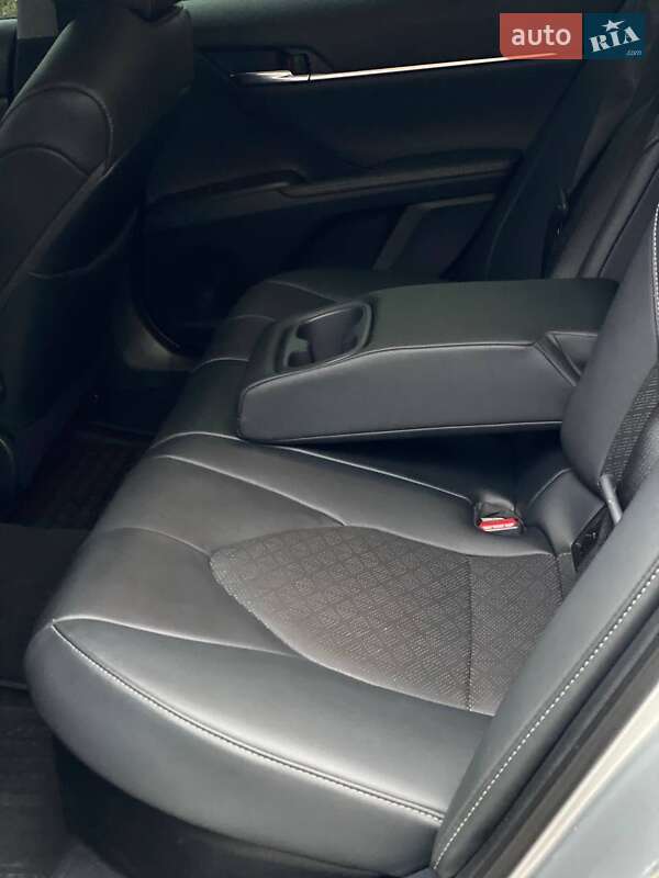 Седан Toyota Camry 2020 в Киеве фото 54 Седан Toyota Camry 2020 в Киеве