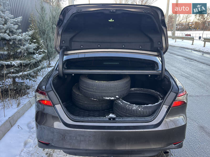 Седан Toyota Camry 2018 в Киеве фото 14 Седан Toyota Camry 2018 в Киеве