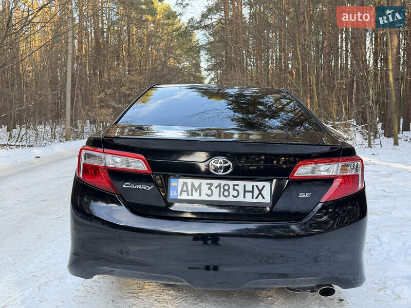 Седан Toyota Camry 2014 в Житомирі