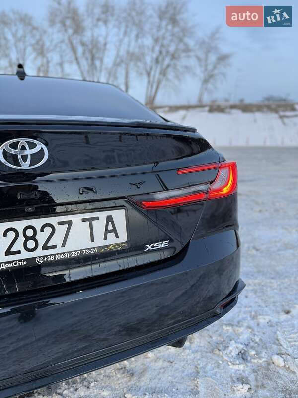 Седан Toyota Camry 2024 в Києві