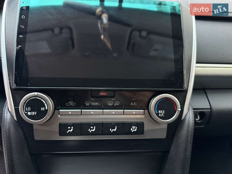 Седан Toyota Camry 2014 в Житомирі