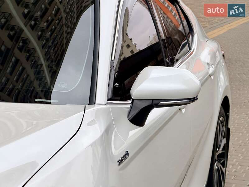 Седан Toyota Camry 2020 в Одессе