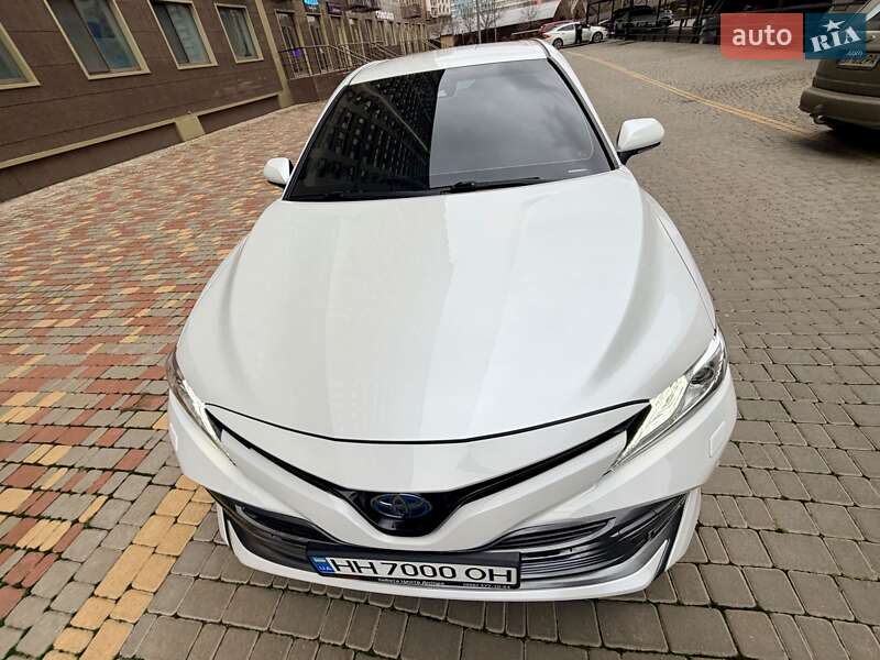 Седан Toyota Camry 2020 в Одессе