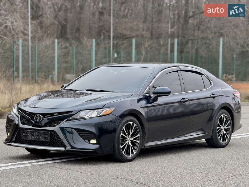 Toyota Camry 2017