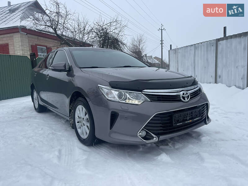 Седан Toyota Camry 2016 в Черкассах