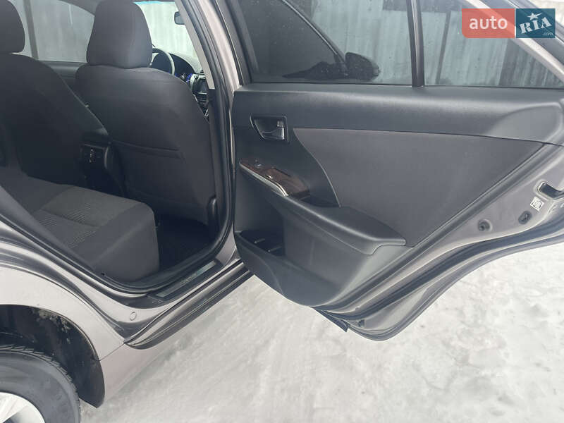 Седан Toyota Camry 2016 в Черкассах