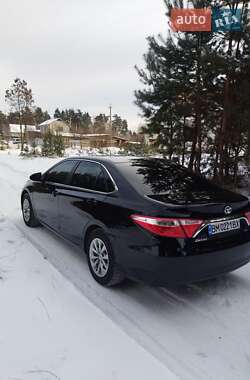 Седан Toyota Camry 2016 в Києві