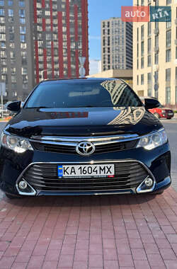 Седан Toyota Camry 2015 в Житомире