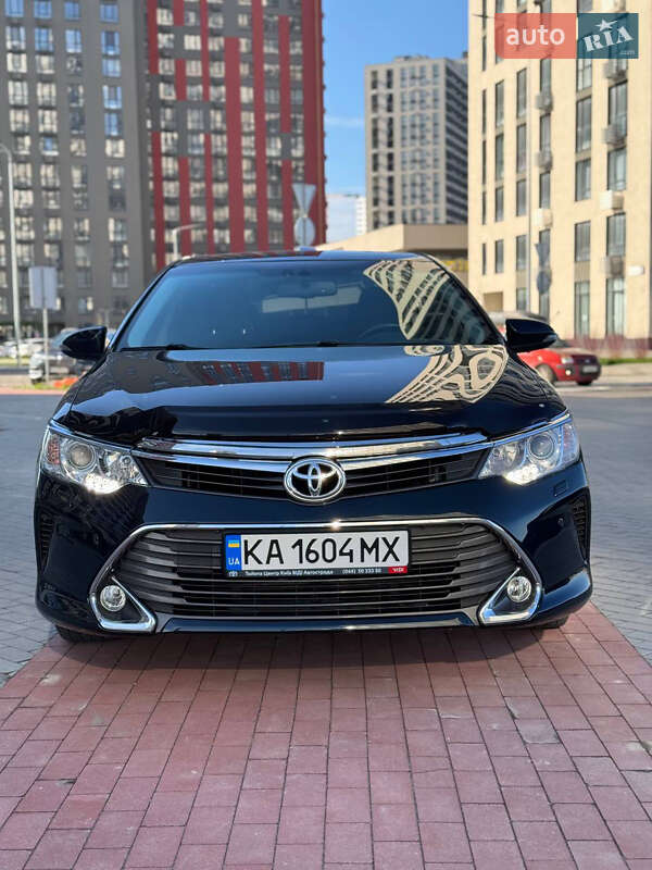 Toyota Camry 2015