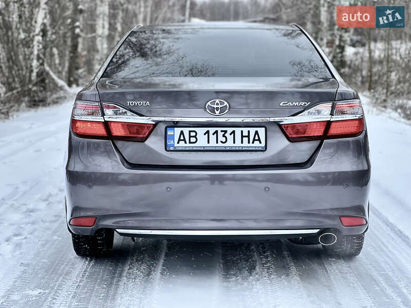 Седан Toyota Camry 2017 в Виннице