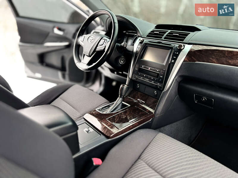 Седан Toyota Camry 2017 в Виннице