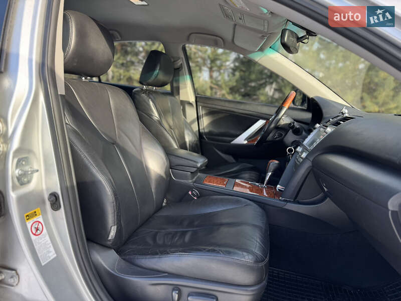 Седан Toyota Camry 2007 в Киеве