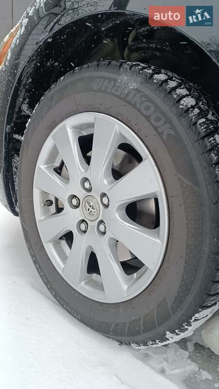 Седан Toyota Camry 2008 в Барышевке