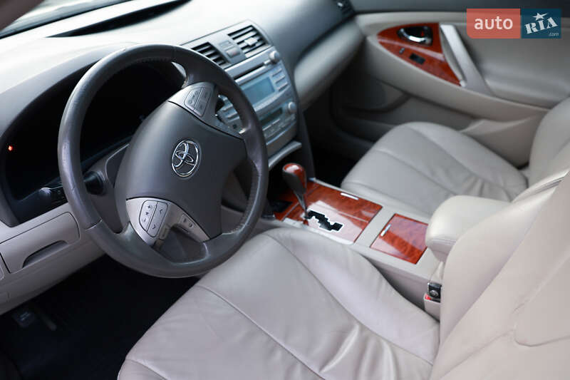 Седан Toyota Camry 2007 в Харькове