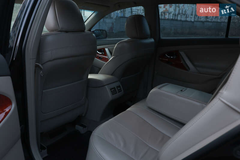 Седан Toyota Camry 2007 в Харькове