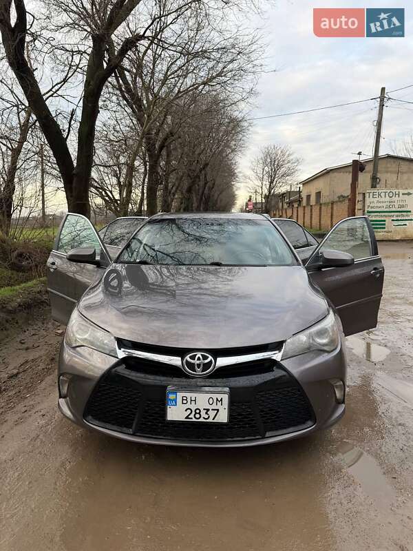 Седан Toyota Camry 2016 в Одессе