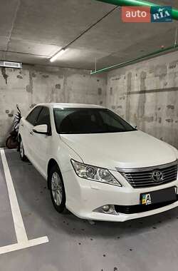 Седан Toyota Camry 2012 в Кропивницком