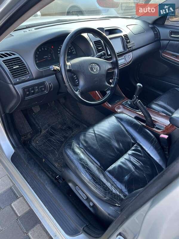 Седан Toyota Camry 2004 в Одессе