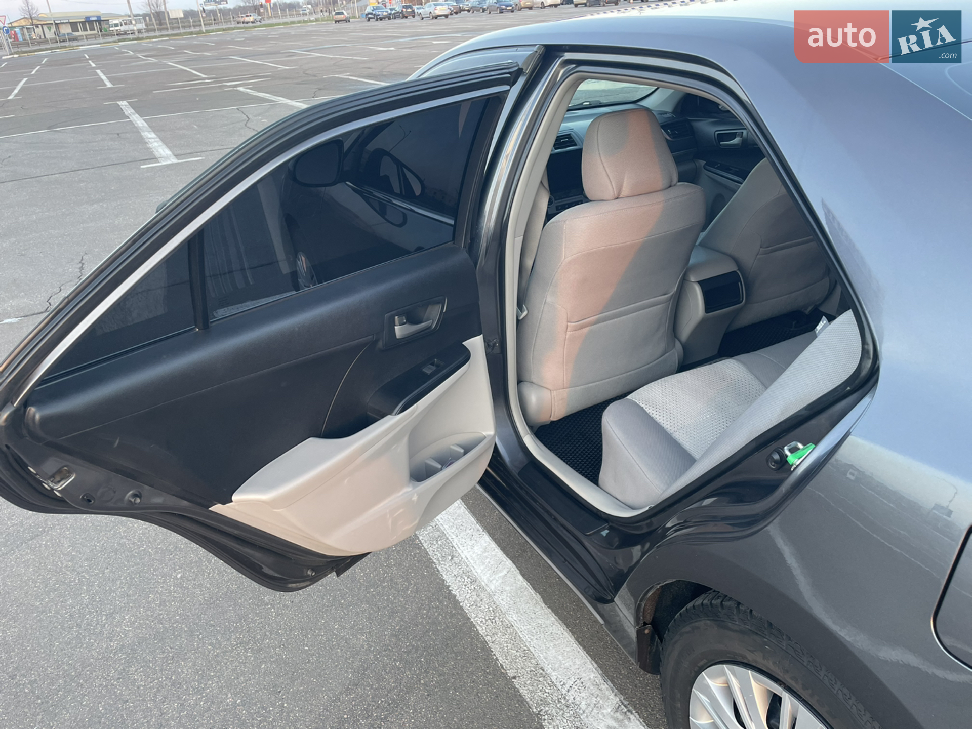2013 Toyota Camry - мініатюра 17