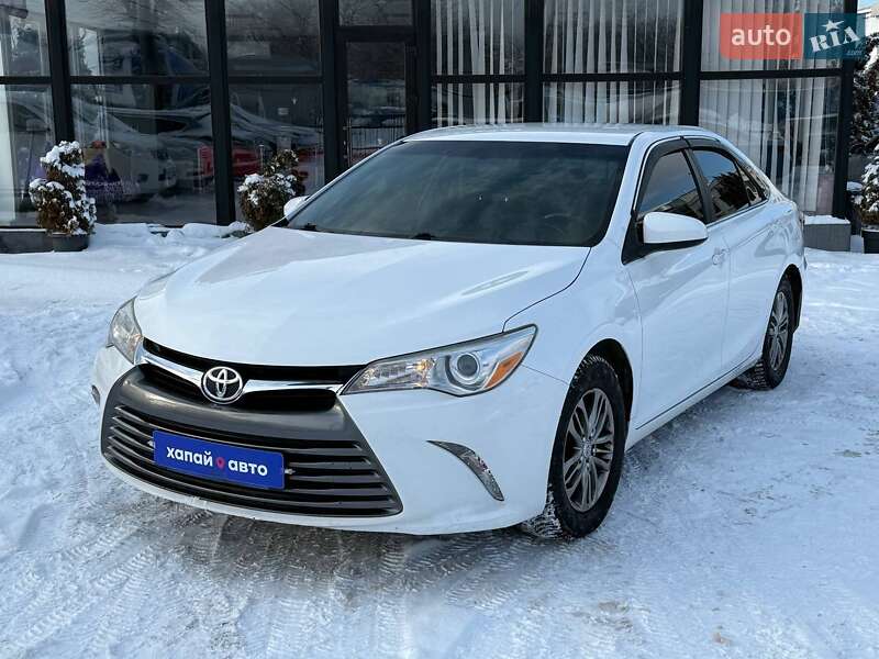 Toyota Camry 2015