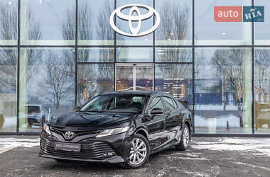 Седан Toyota Camry 2020 в Днепре