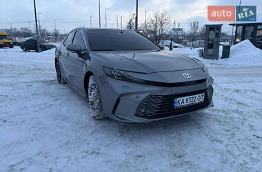 Седан Toyota Camry 2024 в Киеве
