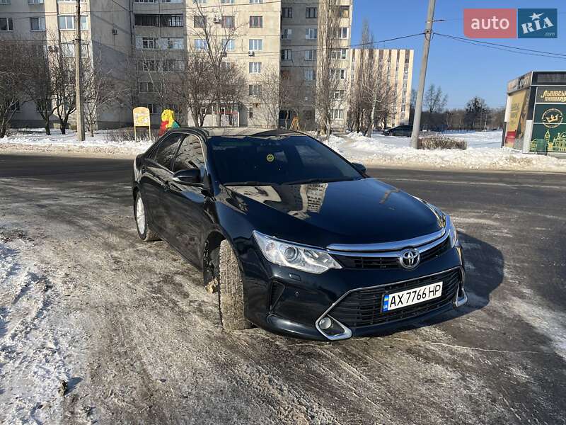 Toyota Camry 2016