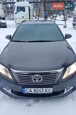 Седан Toyota Camry 2013 в Умані