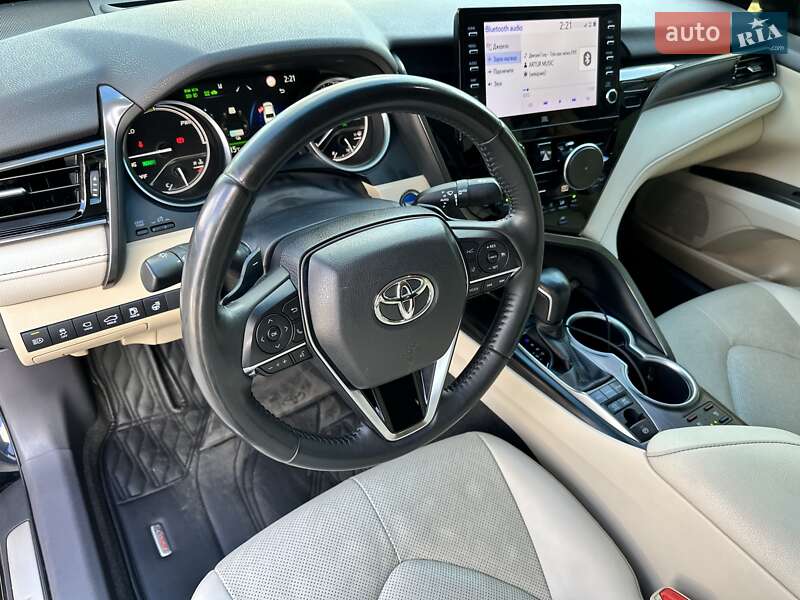 Седан Toyota Camry 2022 в Харькове