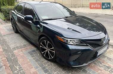 Седан Toyota Camry 2020 в Харкові