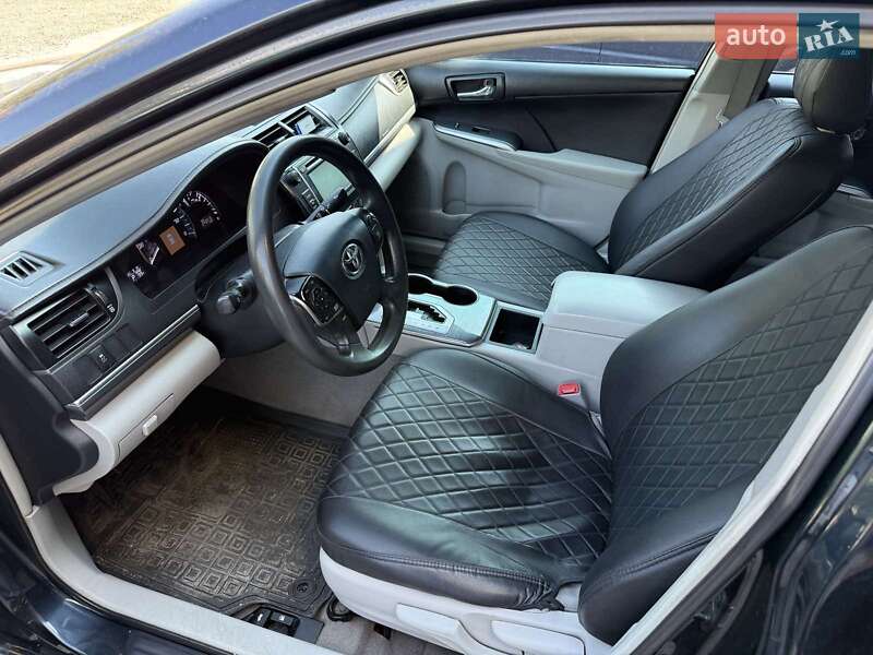Седан Toyota Camry 2013 в Киеве фото 2 Седан Toyota Camry 2013 в Киеве