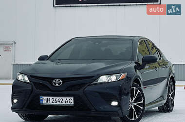 Седан Toyota Camry 2017 в Одессе