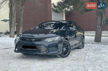 Седан Toyota Camry 2014 в Днепре