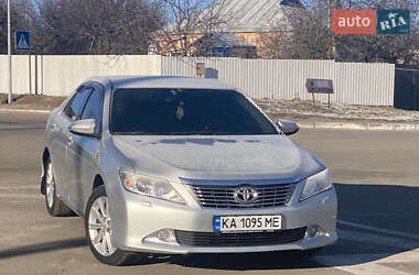 Седан Toyota Camry 2012 в Киеве